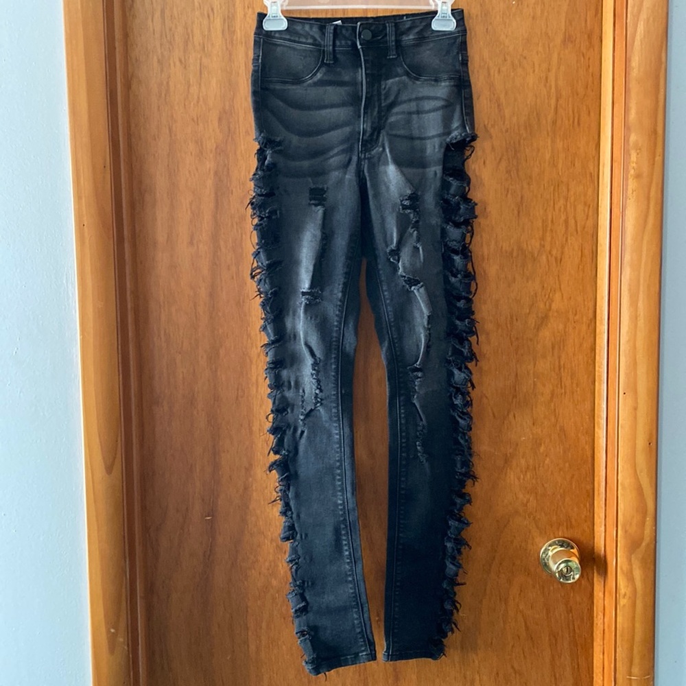 Honey Bum Junior's Dark Wash Distressed Skinny Jeans